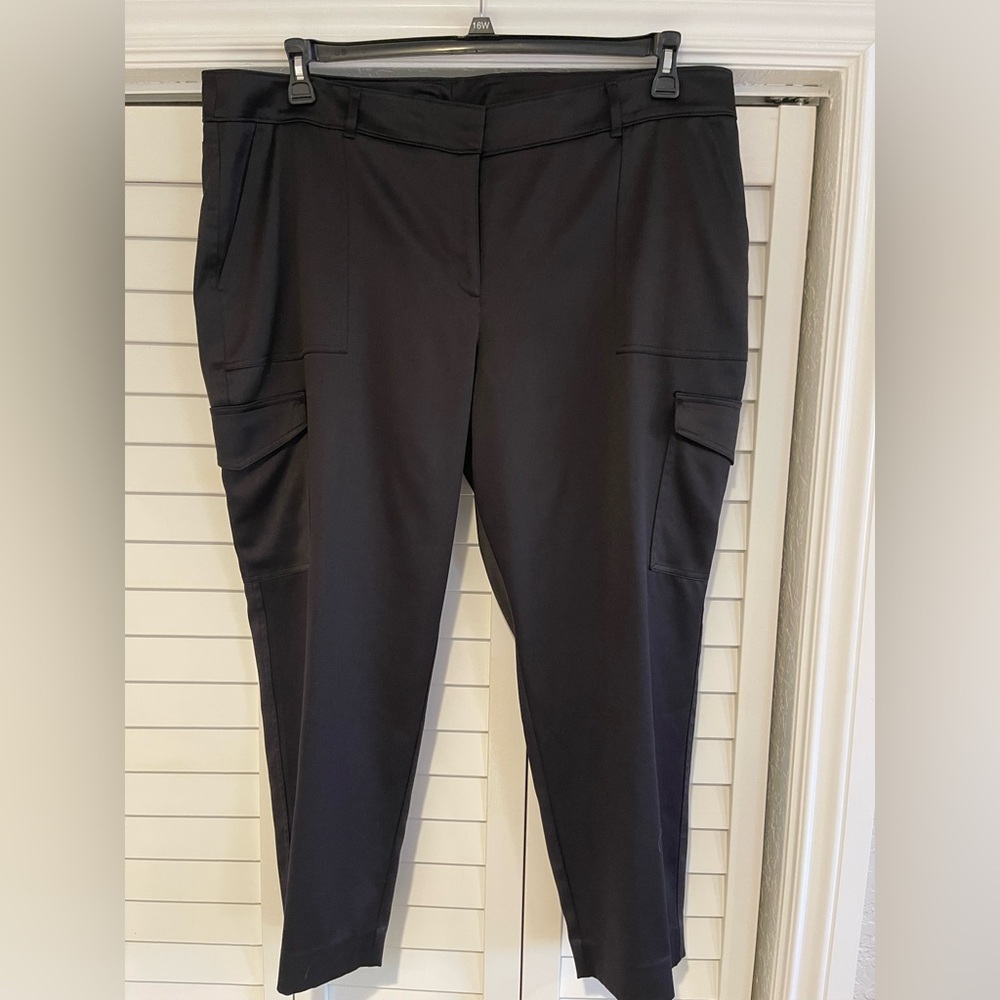 Chico's Black Sateen Cargo Pants Size 4